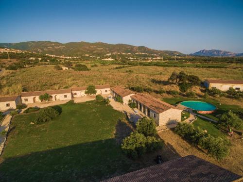 Residence with swimming-pool in Badesi, apartments with private outdoor area 3