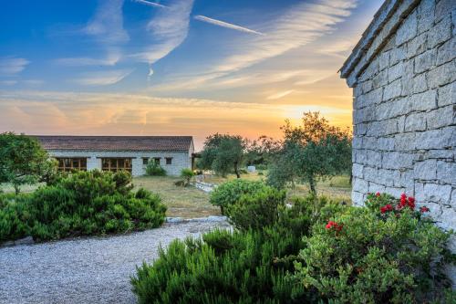 Residence with swimming-pool in Badesi, apartments with private outdoor area 4