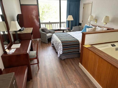 Highland Manor Inn in Townsend, USA