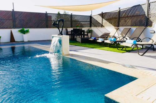 Sofia Luxury villa with 3 suite bedroom with 3 private bathroom – khách sạn tại Emba