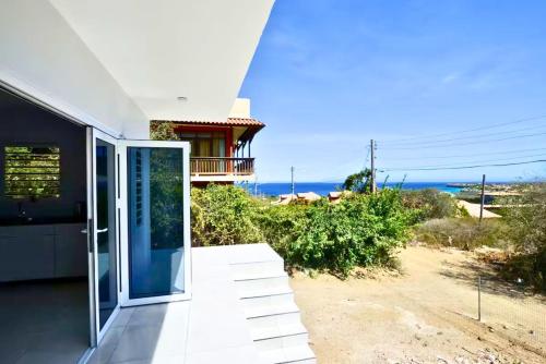 Заобикаляща среда, Westpunt Villa - Santirome 2BR House Near Turtle Beach in Westpunt