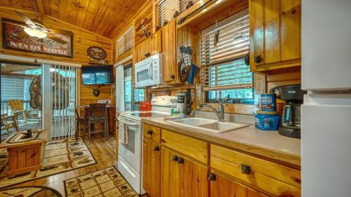 Double Nickel - A Tiny Home - image 11
