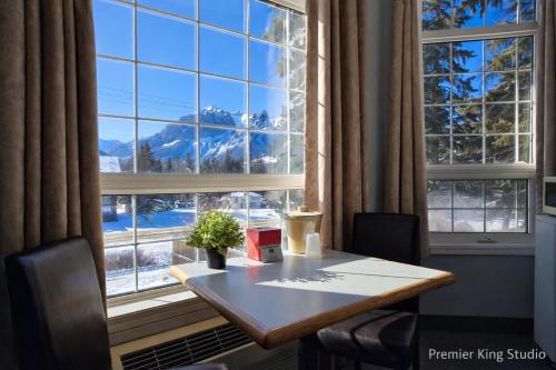 景色, マウンテン ビュー イン (Mountain View Inn) in キャンモア（AB）