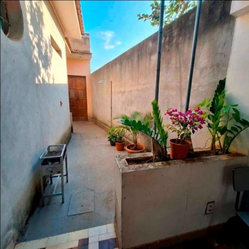 Casa aconchegante de 3 quartos prox a praia na rua das barcas in Ilha de Paqueta