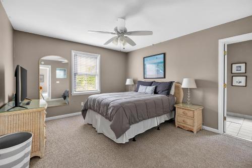 221 Olive Way - image 21
