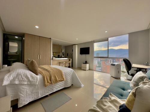 La Frontera Nice Views Loft with AC, El Poblado