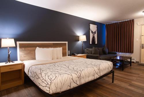 EasyStay Inn & Suites Fernie in Fernie
