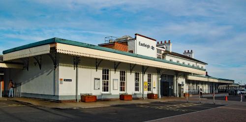 Chestnut Lodge Bed & Go in Eastleigh