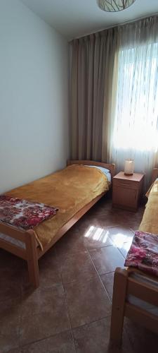 Kamenari 3-room modern apart-seaside 3 nights min - image 3
