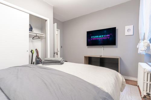 Purple Paradise NoMad 3BD Near Top NYC Attractions in New York, USA