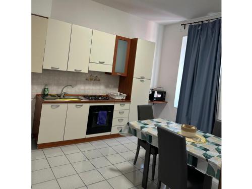 廚房, Fiore Apartments in 菲奧倫佐拉達爾達