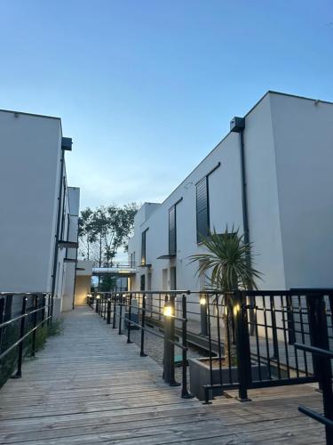 Maison indépendante avec jardin dans résidence proche de la plage