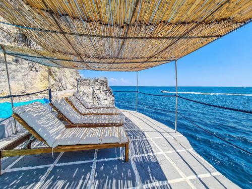 陽台/露台, AMORE RENTALS - Villa Incanto sul Mare in 海濱/海旁
