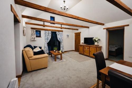 One bedroom converted barn - entire property in Burvaša