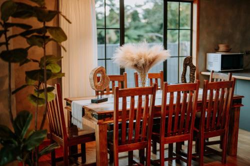Stillwater Residence - Lakeview Serenity Retreat in Ngongotaha