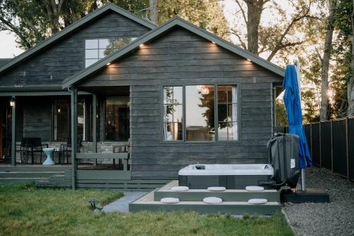 Stillwater Residence - Lakeview Serenity Retreat in Ngongotaha