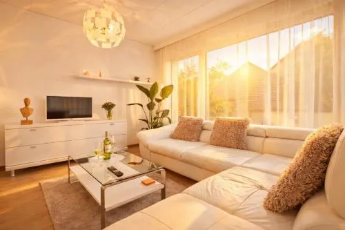Deluxe Apartment mit Terrasse Prestige 2 in Friedrichshafen, Deutschland