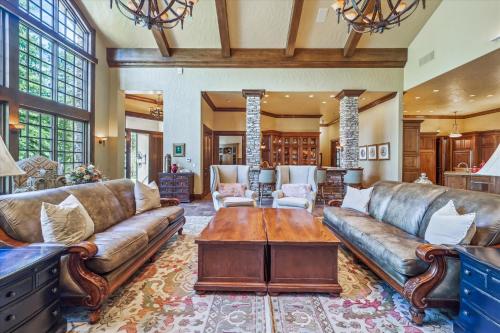 Experience luxury at Gold King Retreat, a large home in Breckenridge with a private hot tub in Warrior's Mark