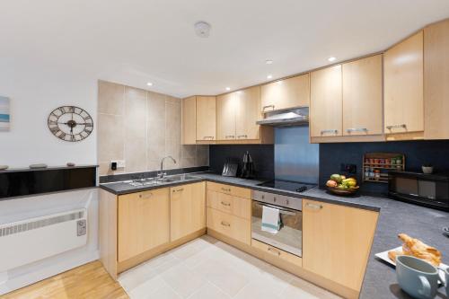 Central Apt-2bed 2bath-ac Unit-by Fabaccommodation - Bristol
