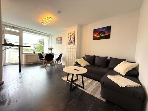 R&S-Homes-2025-Kitchen,Balcony,TV in Braunschweig, Deutschland