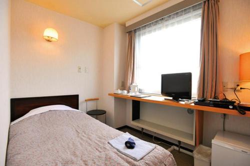 Comfesta Inn Kabe Set in a prime location of Tokyo, Comfesta Inn Kabe puts everything the city has to offer just outside your doorstep. The property features a wide range of facilities to make your stay a pleasant expe