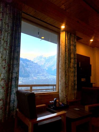 Heavenly Peaks - Hilltop Homestay photo 5