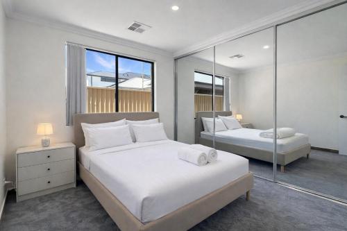 Spacious 4 bed home with open plan living - image 3