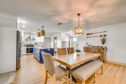 Bikes, Kayak and Dock Lakefront Inverness Retreat in 因弗內斯