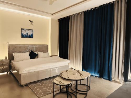 E Tesoro Stays - Luxury Apartment Near Airport ISB - main image