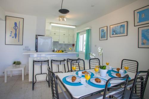 Protaras Holiday Suite Annie - image 4