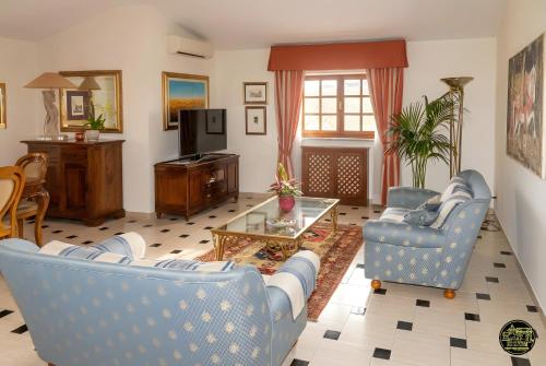 Tenuta Terenzi Relais - Appia Antica Villa with Pool by RHR