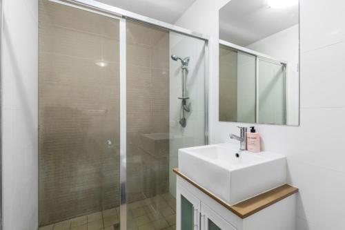 Sydney Airport Apartments - image 10