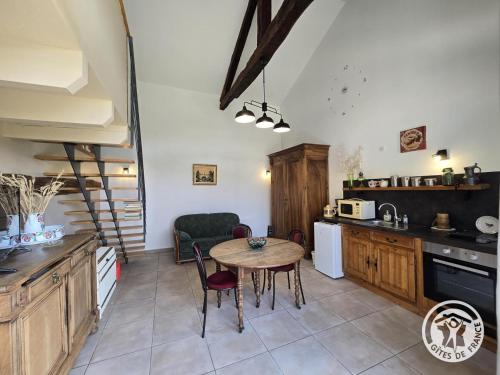 Gîte charmant à Coursac - 2 pers. - FR-1-616-550 (Gite charmant a Coursac - 2 pers. - FR-1-616-550) in Razac Sur L'Isle mazpilsēta