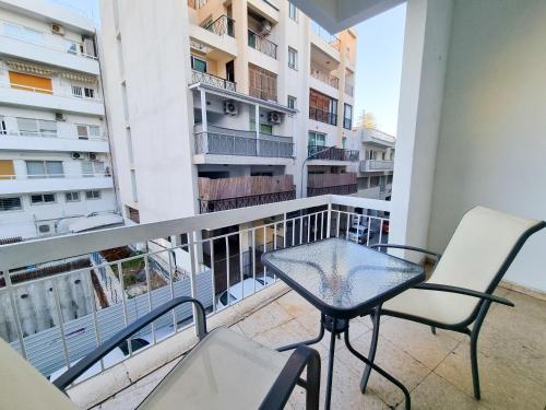 Balkon/teras, CityCenter Rooms Next to the Beach in Larnaca
