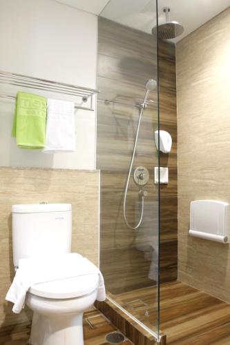 MaxOneHotels at Dharmahusada Surabaya - image 2