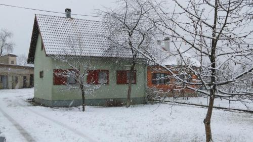 Bakina kućica - Grandma's cottage