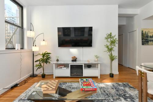 Exquisite Urban Oasis: Luxury 1 Bedroom Retreat in Downtown Manhattan in New York, USA