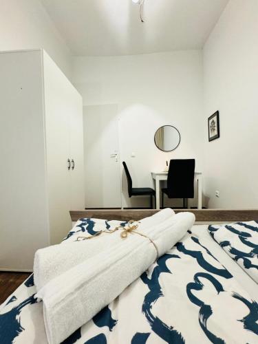 Spacious Stay for 10, 5BR Near Kaufpark Alterlaa