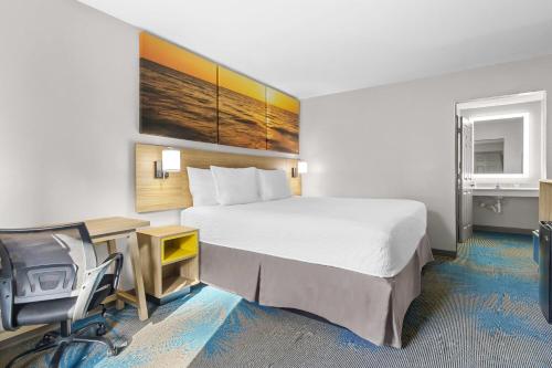 Days Inn by Wyndham Ocean Springs - image 30