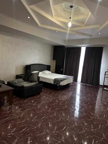 Jrvej Plaza – Yerevan, VA