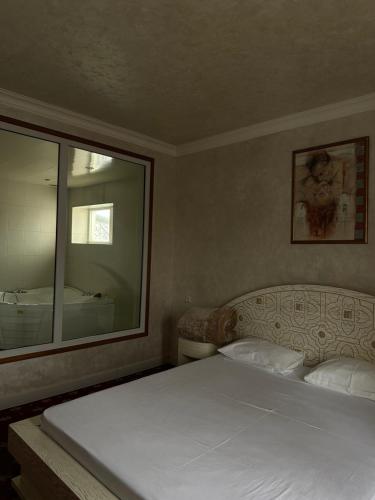 Jrvej Plaza – Yerevan, VA