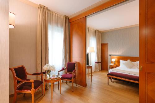 Hotel Windsor Milano - Tap to explore photos