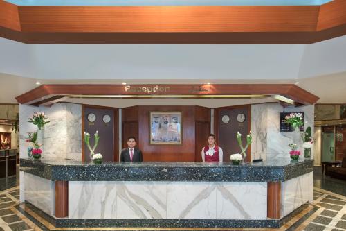 Front desk [24-hour]