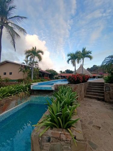 2 aptos 8 y 6 pax, nuevo, piscina, Pampatar, Margarita in Margarita Island