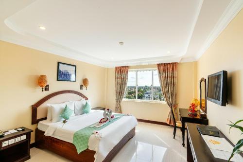 room detail thumbnail 1