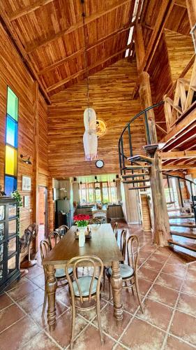 Rang Robin Farmstay for 4 with pool in Sida