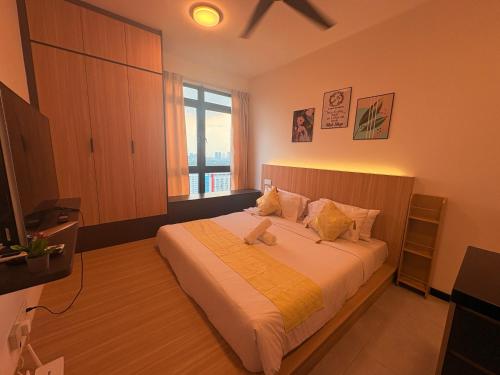 Studio Room with kitchen - City View - LRT - KLCC - KL - Gleneagles 4