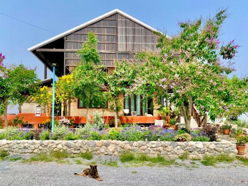 Rang Robin Farmstay with swimming pool in Sida