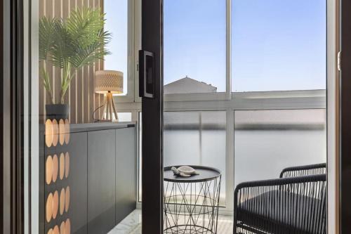 REF 1432 - 3 bedroom apartment for rent Centre Cannes - image 2