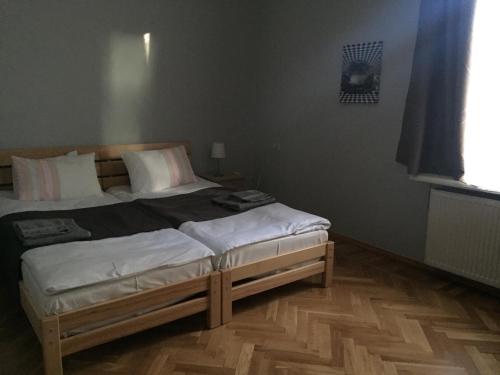 Apartment 17